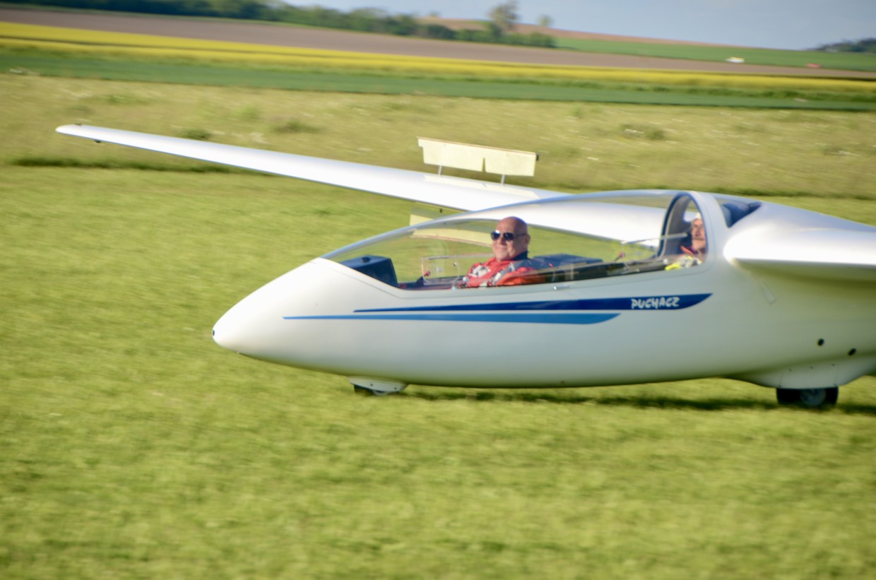 EliteCore organized a sports open day for the CloudElite gliding school in MirosL?awice preview article image